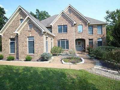 Home For Sale in Edwardsville, Illinois