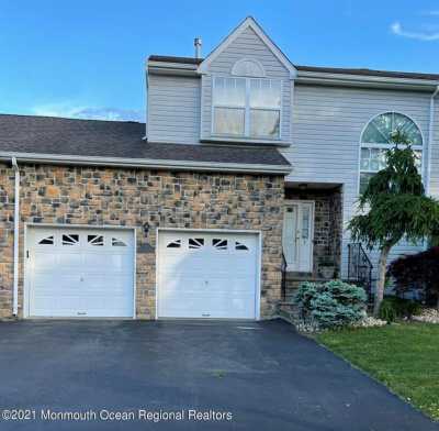 Home For Sale in Marlboro, New Jersey