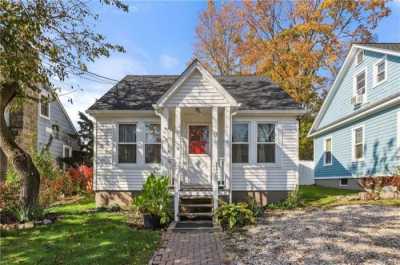 Home For Sale in Lake Peekskill, New York