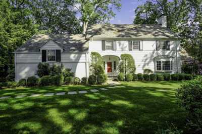 Home For Sale in Scarsdale, New York