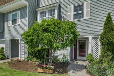 Home For Sale in Cross River, New York