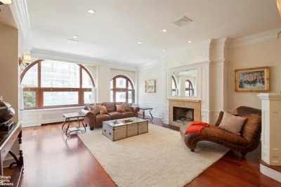 Apartment For Sale in Harlem, New York