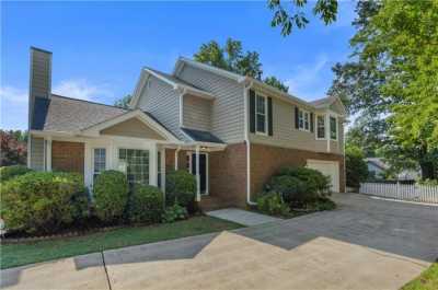 Home For Sale in Brookhaven, Georgia