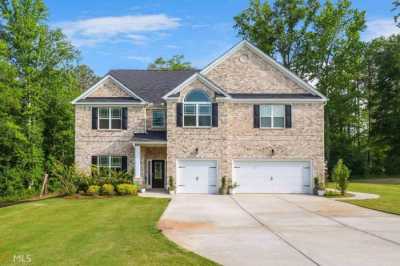 Home For Sale in Fayetteville, Georgia