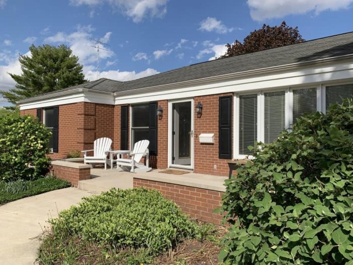 Picture of Home For Sale in Sycamore, Illinois, United States