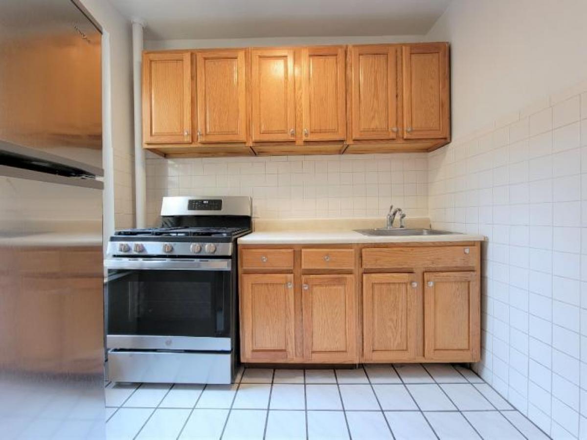 Picture of Apartment For Rent in Astoria, New York, United States