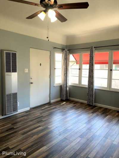 Apartment For Rent in Glendale, California