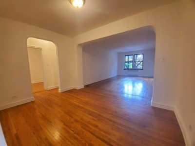 Apartment For Rent in 