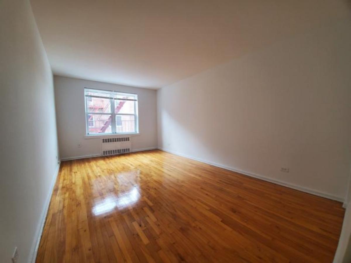 Picture of Apartment For Rent in Jackson Heights, New York, United States