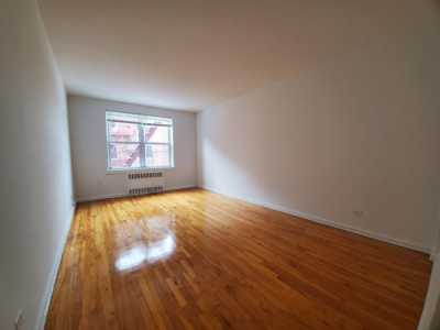 Apartment For Rent in 