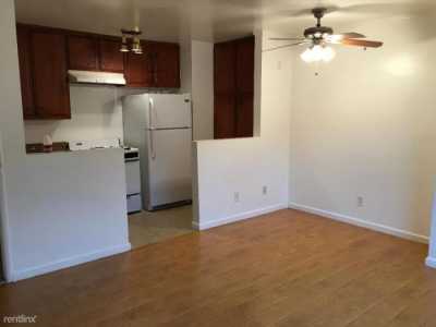 Apartment For Rent in Santa Monica, California