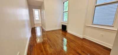 Apartment For Rent in Astoria, New York