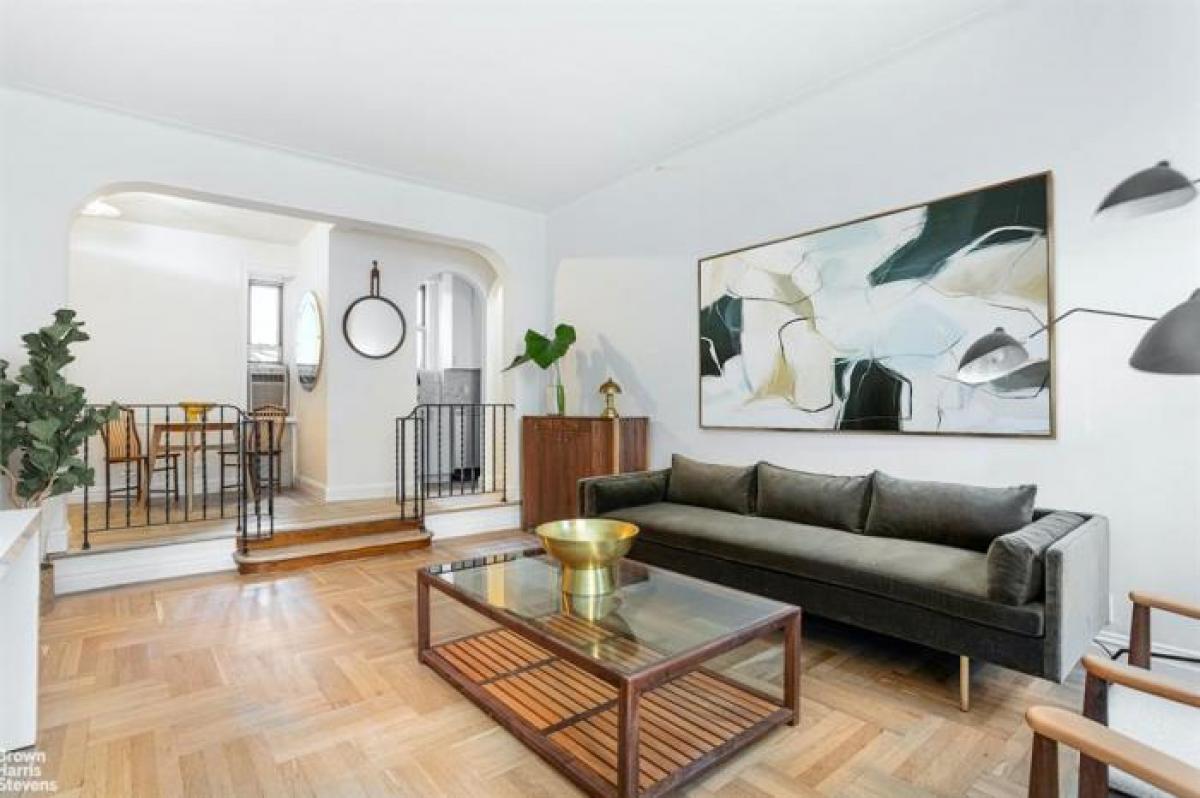 Picture of Apartment For Sale in Chelsea, New York, United States