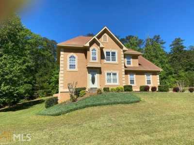 Home For Sale in Fairburn, Georgia