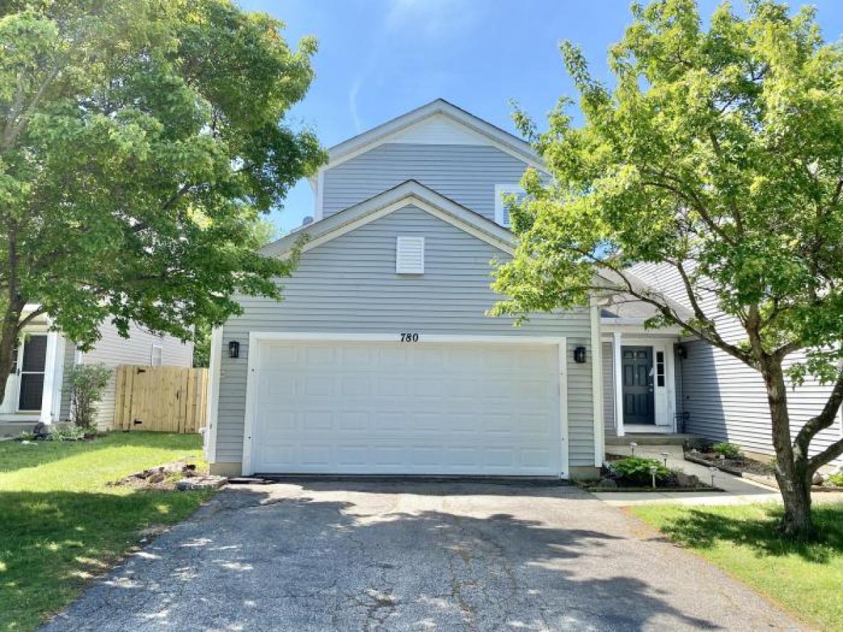 Picture of Home For Sale in Lake in the Hills, Illinois, United States