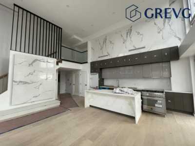 Condo For Sale in Rego Park, New York