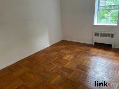 Apartment For Rent in 