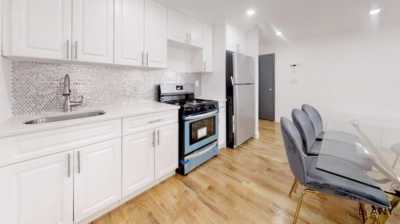 Home For Rent in Bronx, New York