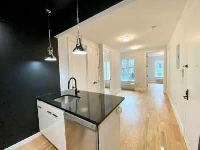 Home For Rent in Bronx, New York