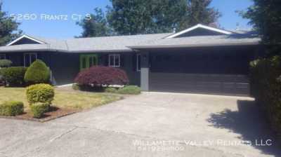 Home For Rent in Fort Klamath, Oregon