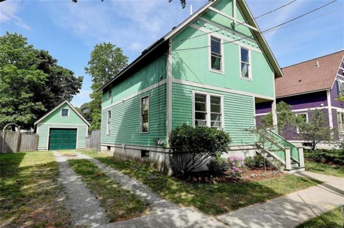 Picture of Home For Sale in Providence, Rhode Island, United States