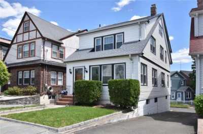 Home For Sale in Yonkers, New York