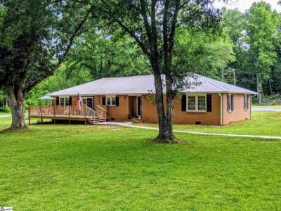 Home For Sale in Laurens, South Carolina