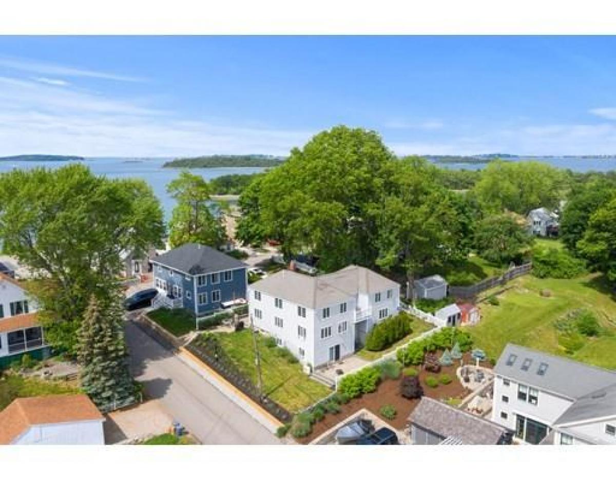 Picture of Home For Sale in Weymouth, Massachusetts, United States