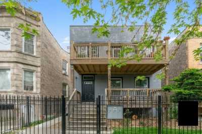 Multi-Family Home For Sale in Chicago, Illinois