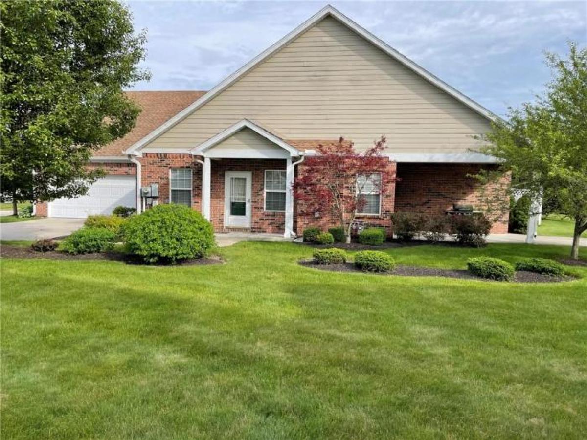 Picture of Condo For Sale in Avon, Indiana, United States