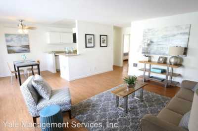 Apartment For Rent in Tarzana, California