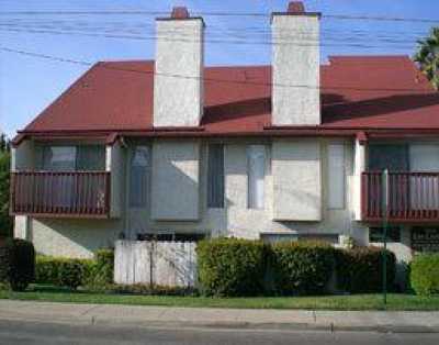 Apartment For Rent in La Mesa, California