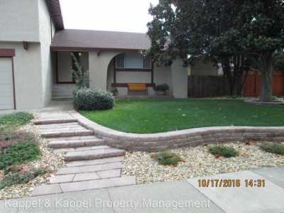 Home For Rent in Vacaville, California
