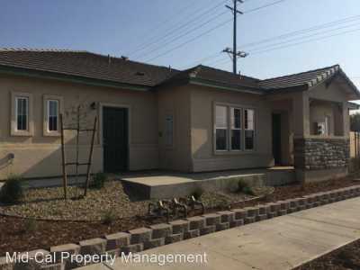 Apartment For Rent in Visalia, California