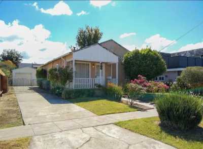 Apartment For Rent in 