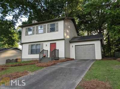 Home For Sale in Fairburn, Georgia