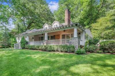 Home For Sale in Purchase, New York
