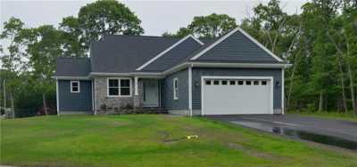 Home For Sale in Tiverton, Rhode Island