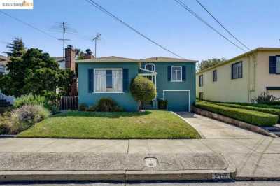Home For Sale in El Cerrito, California