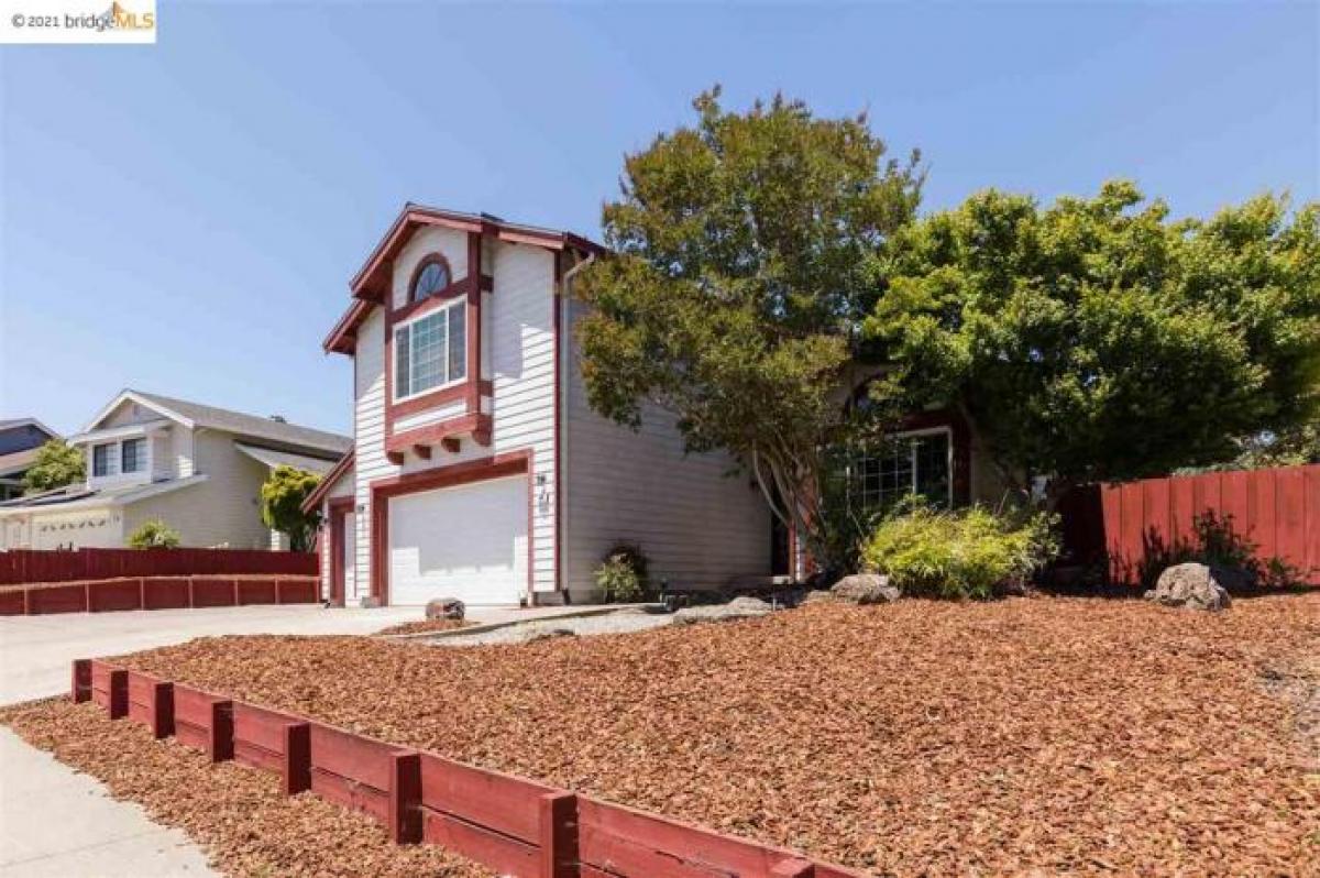 Picture of Home For Sale in Hercules, California, United States