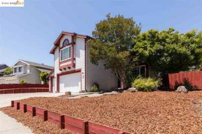 Home For Sale in Hercules, California