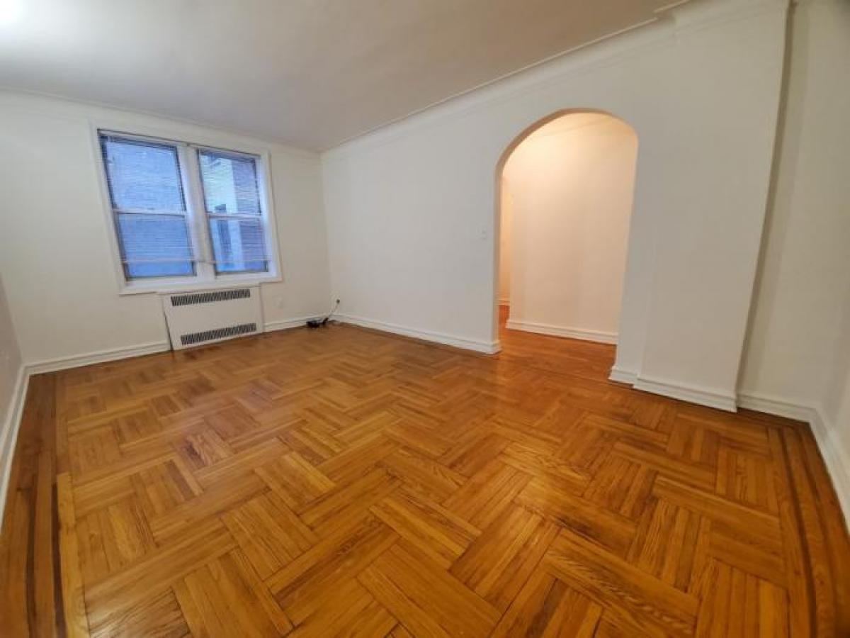 Picture of Apartment For Rent in Sunnyside, New York, United States