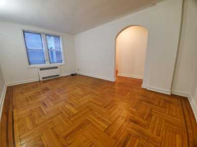 Apartment For Rent in 