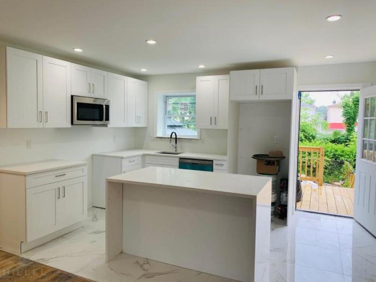 Picture of Home For Sale in Jamaica, New York, United States