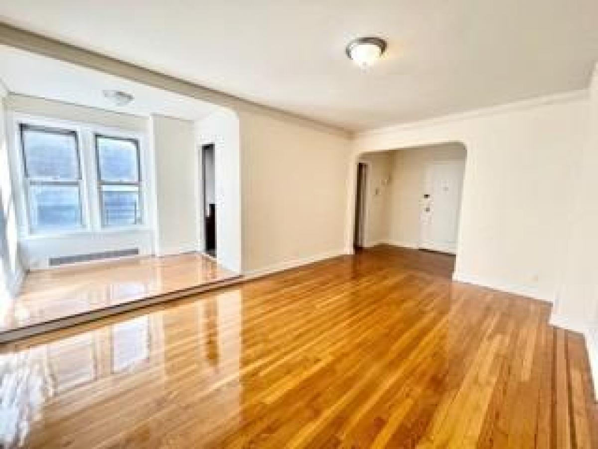Picture of Apartment For Rent in Elmhurst, New York, United States