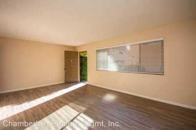 Apartment For Rent in Carlsbad, California
