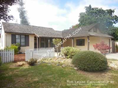 Home For Rent in Redwood City, California