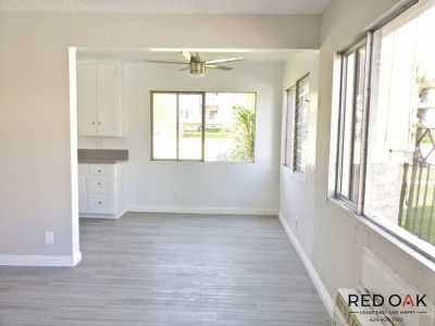 Condo For Rent in Reseda, California