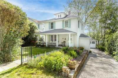 Home For Sale in Mount Kisco, New York