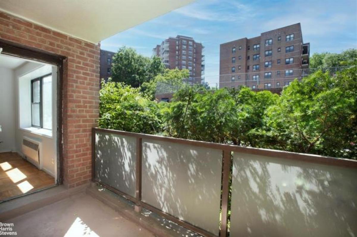 Picture of Apartment For Sale in Riverdale, New York, United States